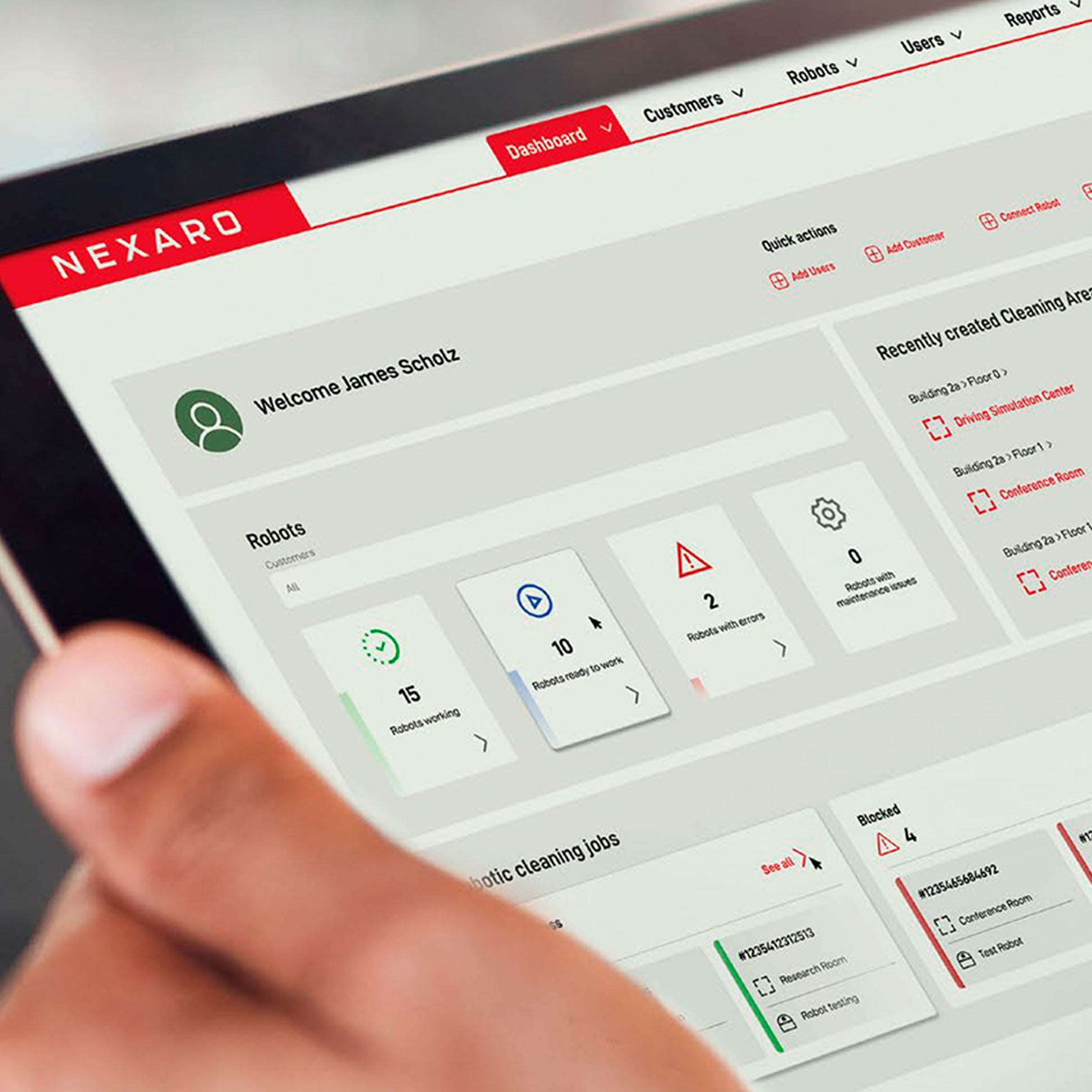Nexaro app-dashboard med robots status og rengøringsoversigt