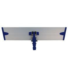 Moppeholderen er 40 cm bred og er lavet af aluminium og har velcrostrimler til fastgørelse af moppeklude. Rammen har blå plastkomponenter i enderne og i midten, som sandsynligvis fungerer som forbindelser eller hængsler til fastgørelse af et håndtag